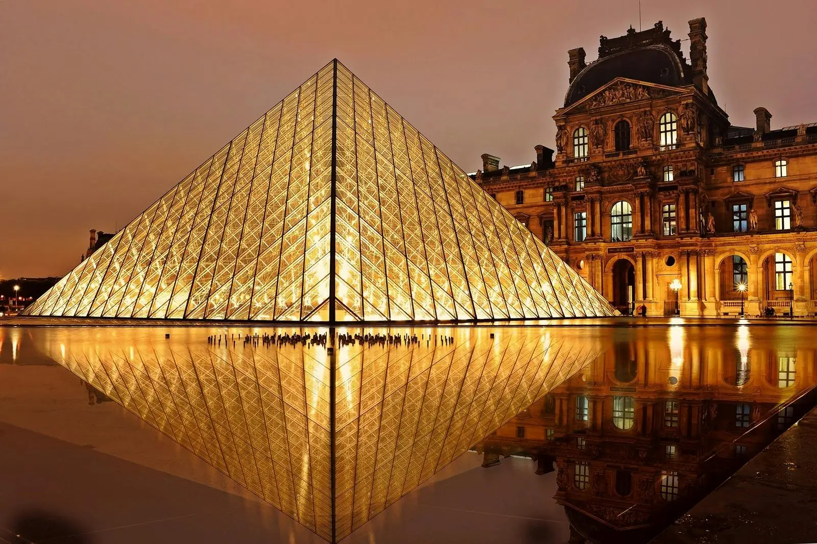 Louvre Müzesi, Paris